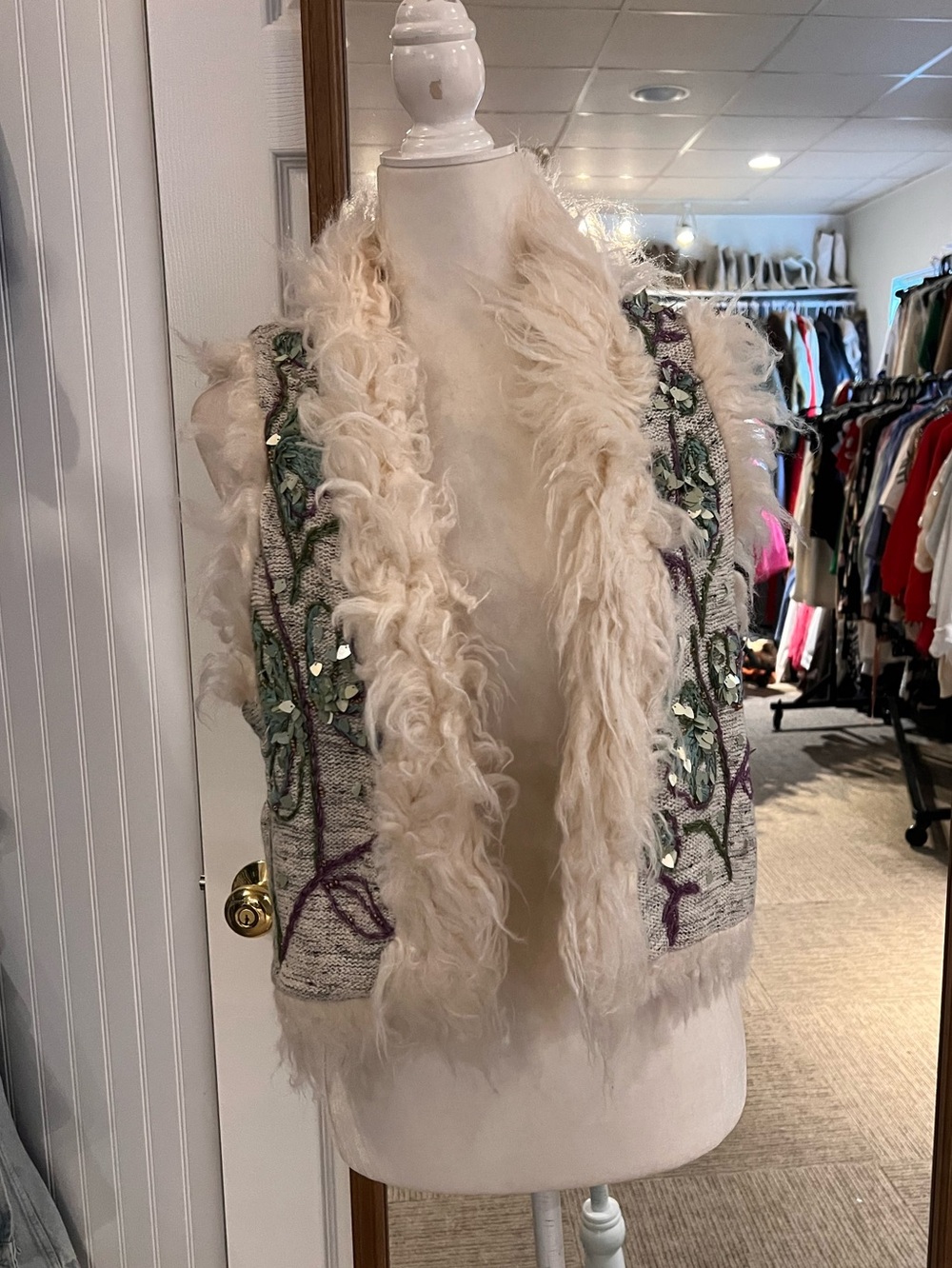 Beaded Faux Fur Trim Cream Vest